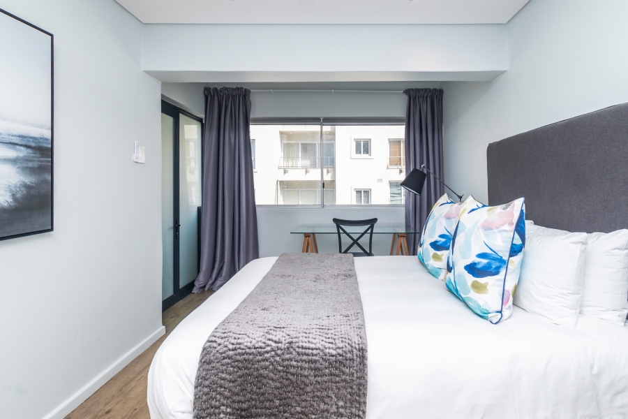 To Let 2 Bedroom Property for Rent in Sea Point Western Cape